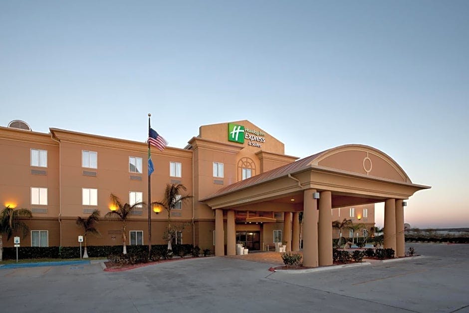 Holiday Inn Express Hotel & Suites Zapata, an IHG Hotel