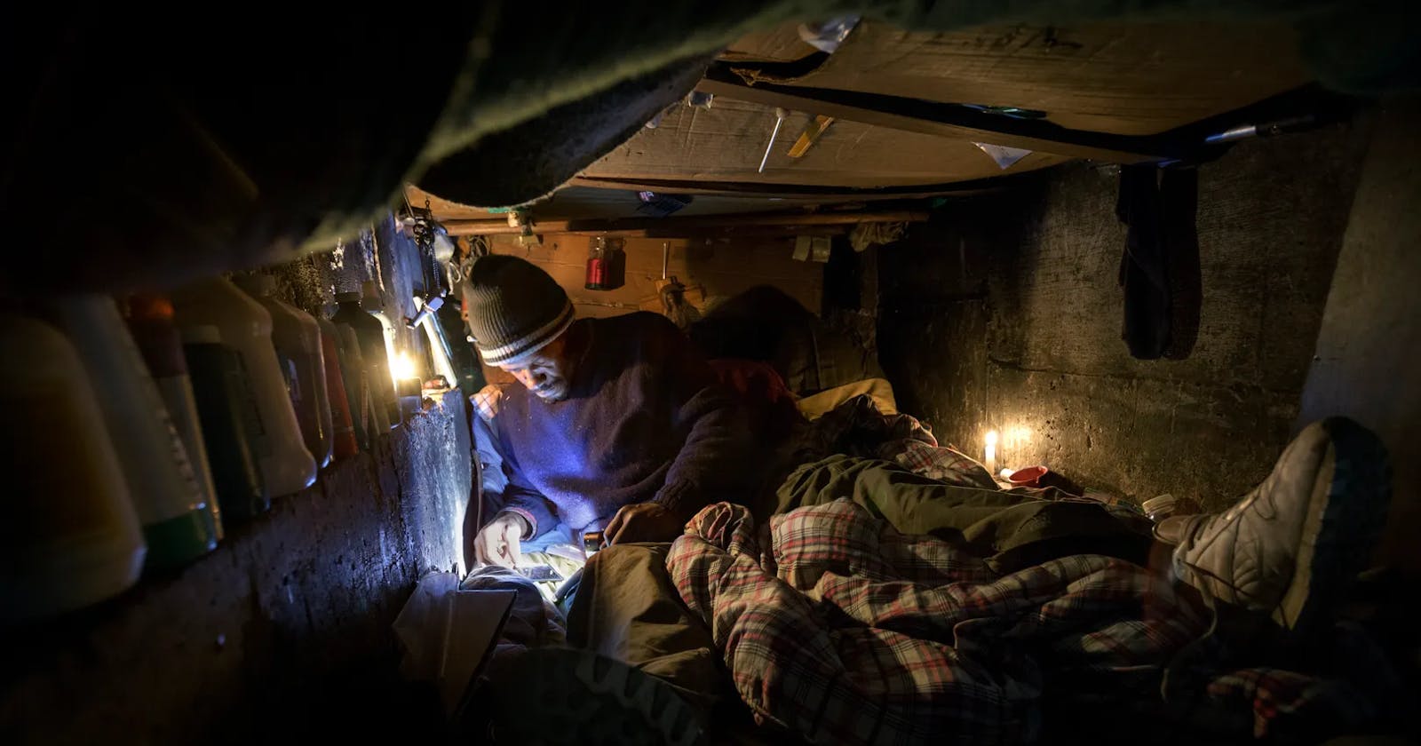 Unveiling the Lives of New York's Underground Dwellers