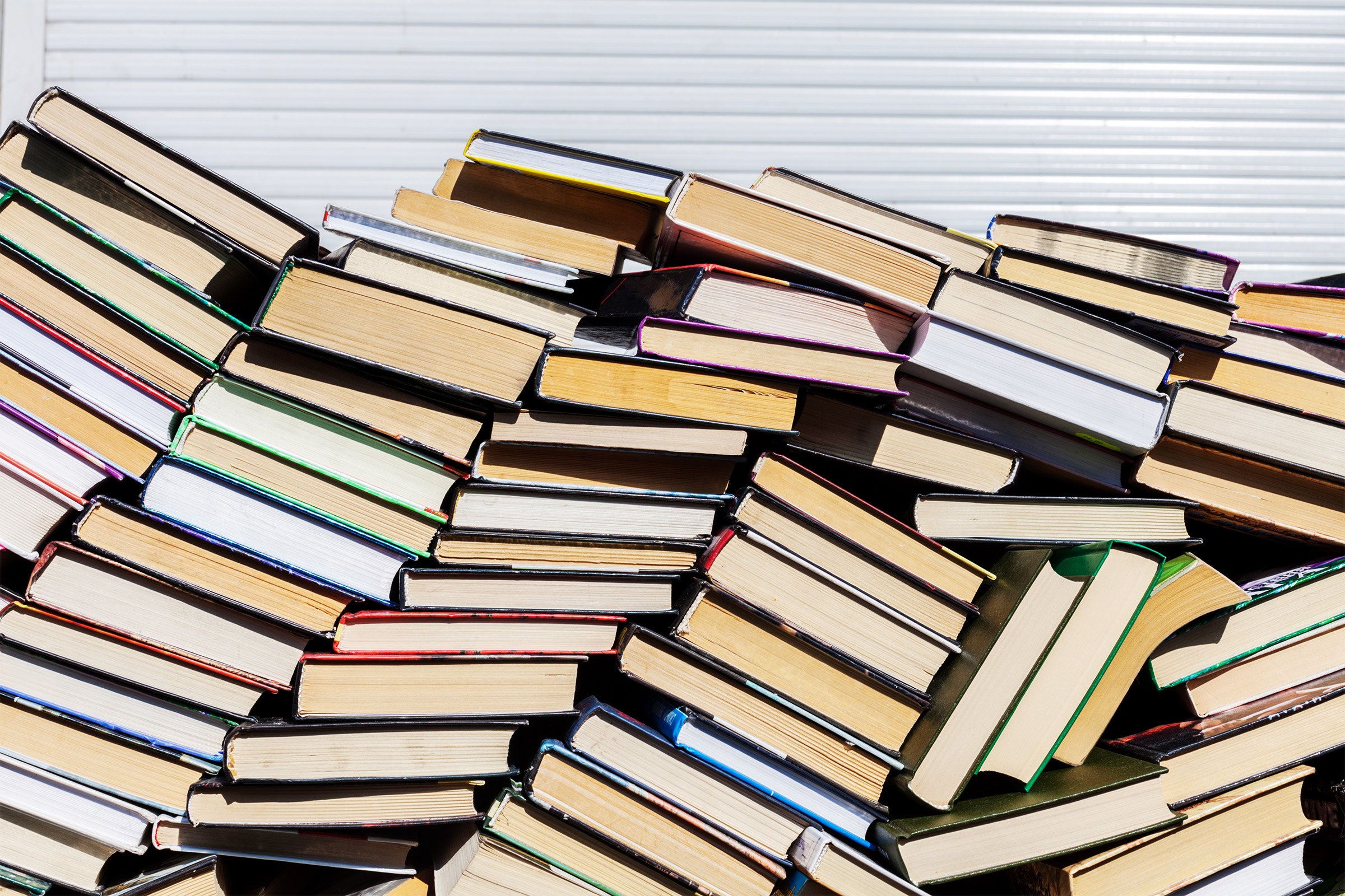Scammy AI-Generated Books Are Flooding Amazon