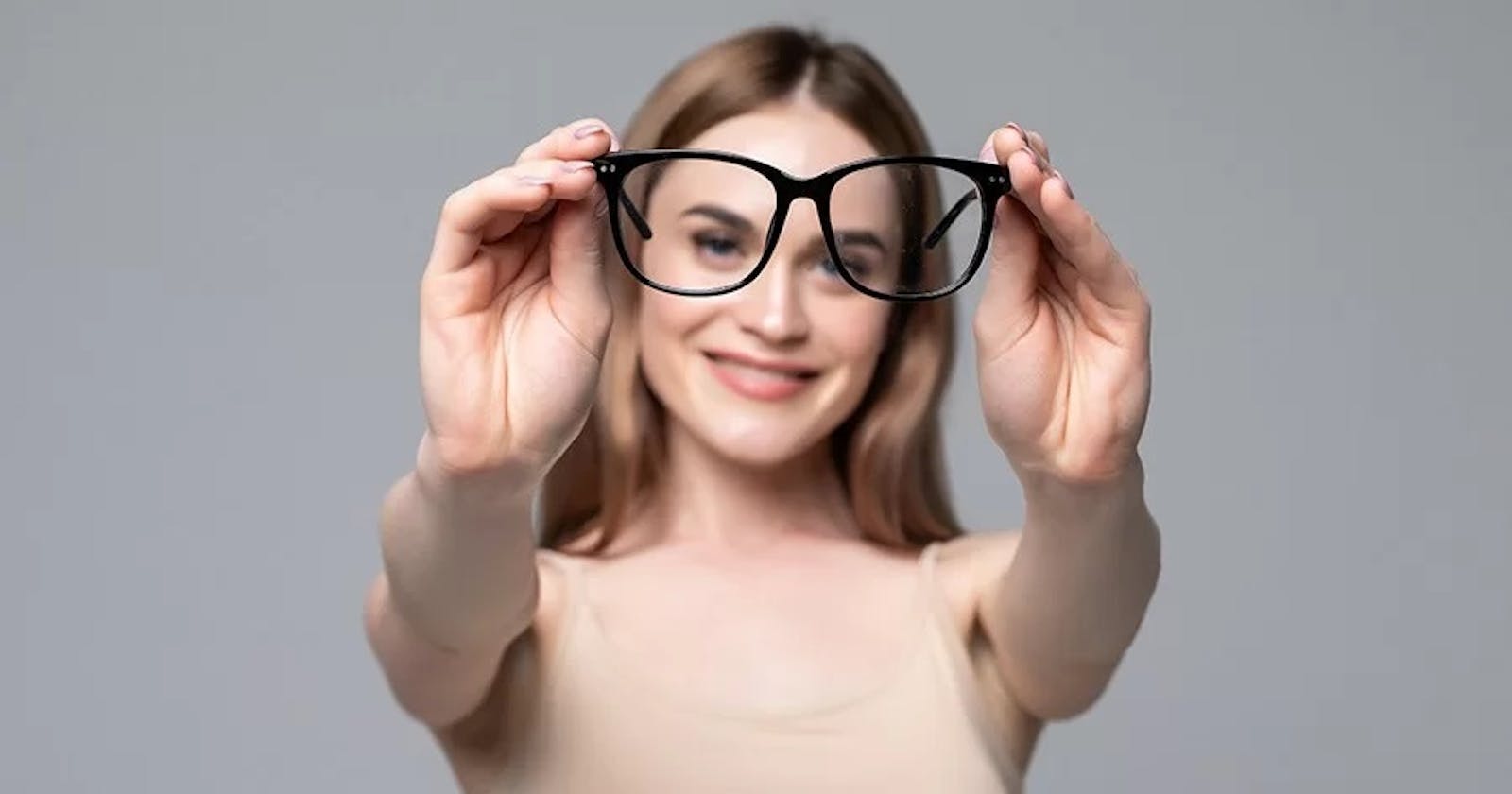 Cận 1.5 độ có nên đeo kính thường xuyên? Tìm hiểu ngay!