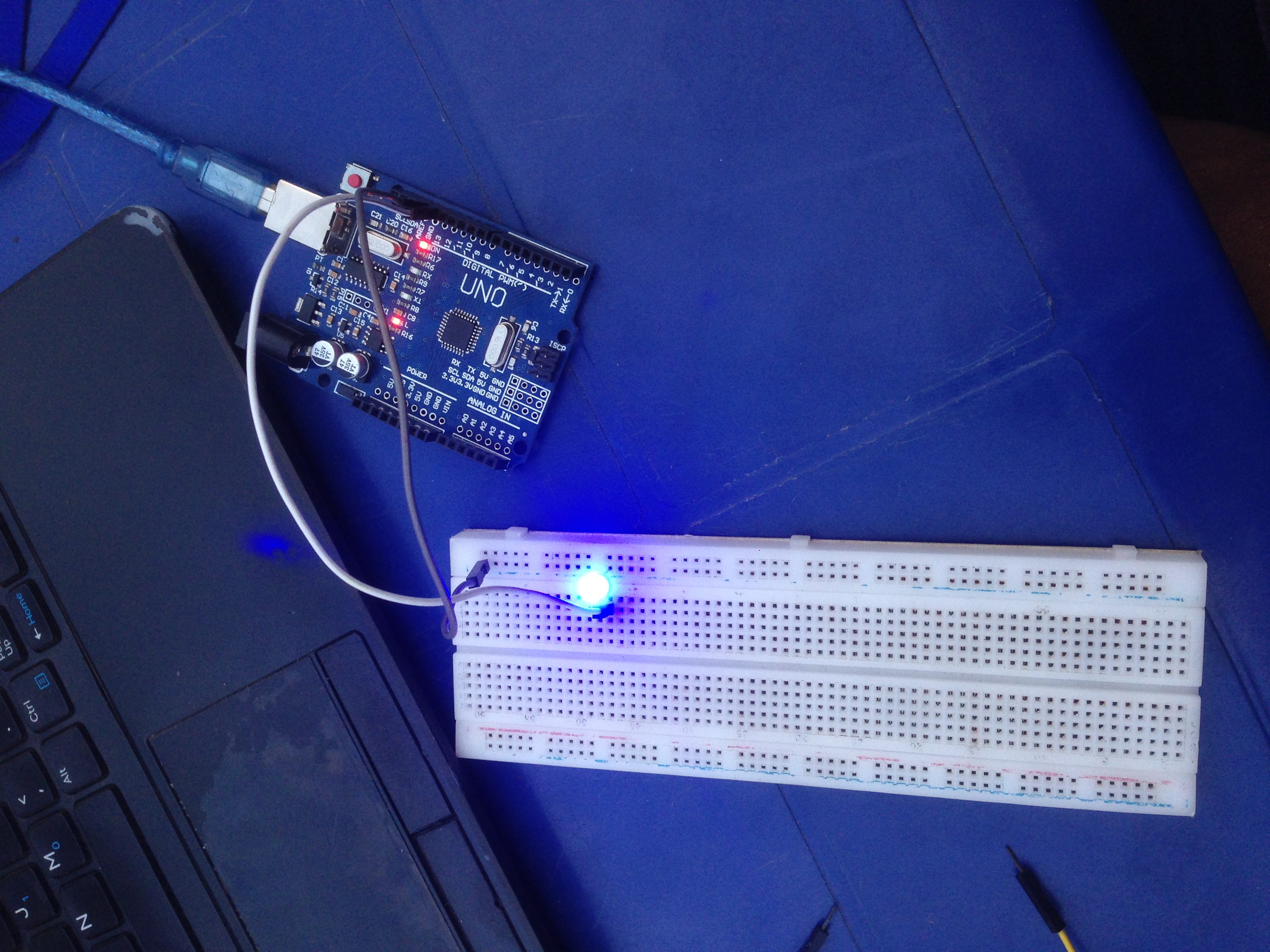 Getting Started with Arduino: Lighting Up the LEDs.