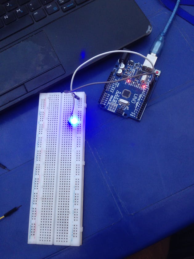 Getting Started with Arduino: Lighting Up the LEDs.