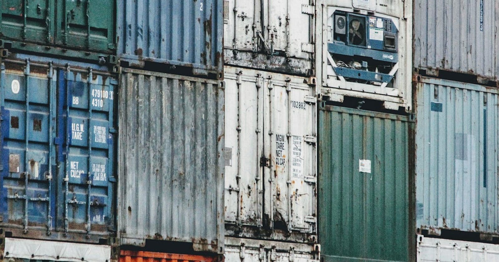 A quick Look into Containers, VMs, and Docker