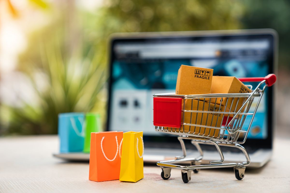Apa itu E-commerce? Manfaatnya Untuk Distributor & Importir Apa?
