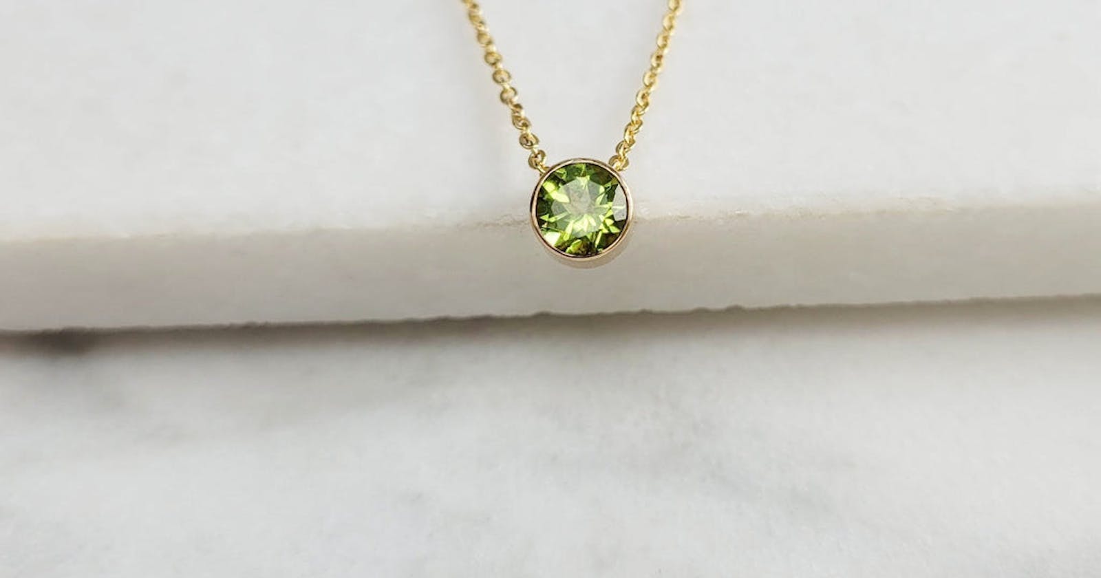 August Birthstone Jewelry: Adorning Yourself with the Splendor of Peridot