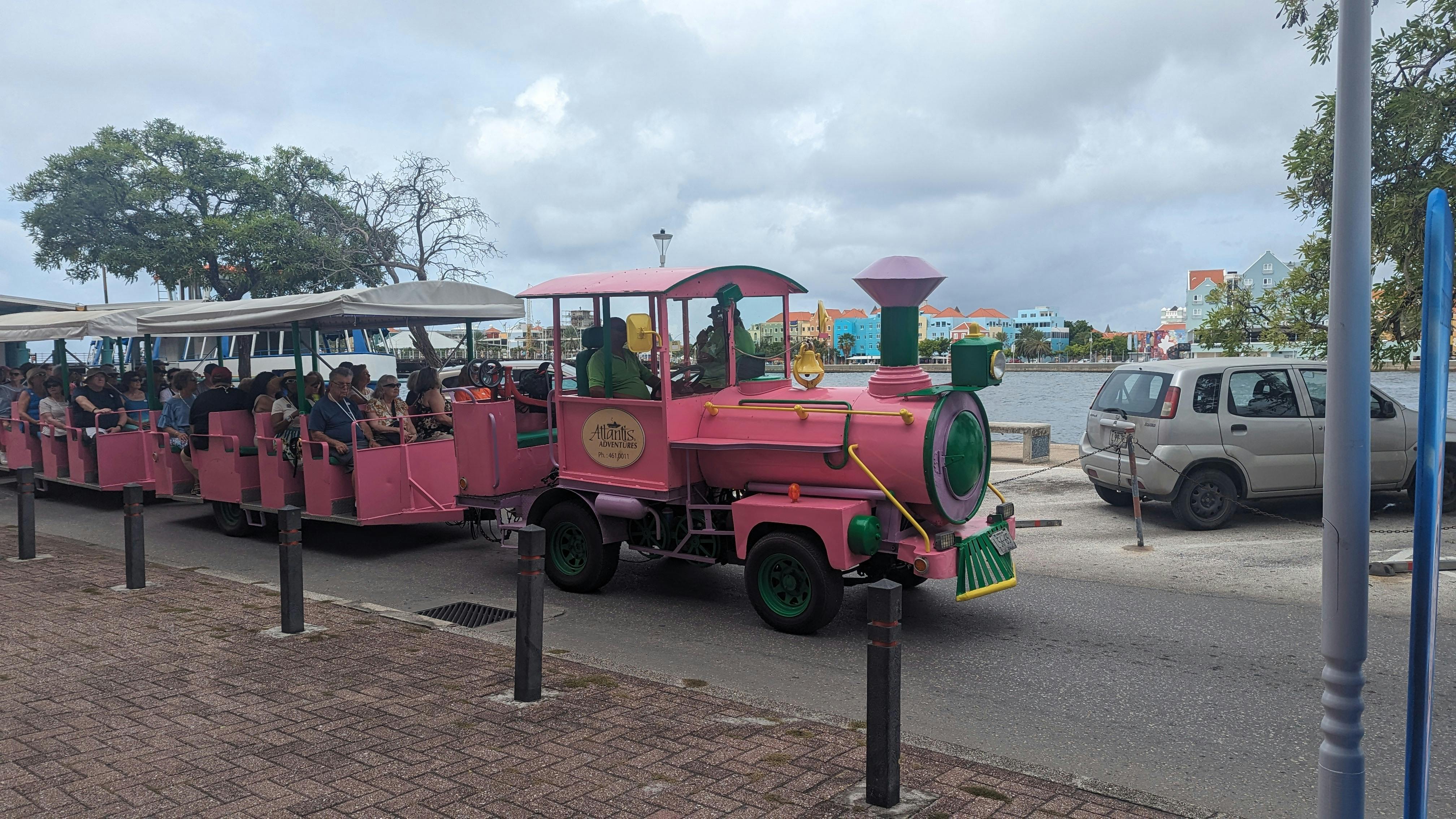 Touristic Bus in Willemstad