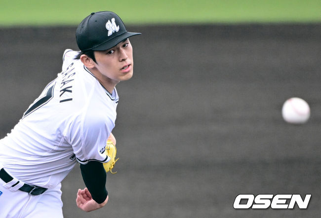 Only in the first inning, three doubles and a bang monster Sasaki allowed four runs on four walks in four innings, worst