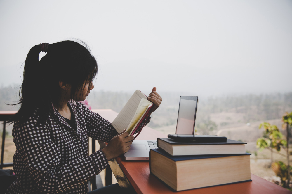 Staying Motivated: Conquering Challenges in Your Online Degree Journey