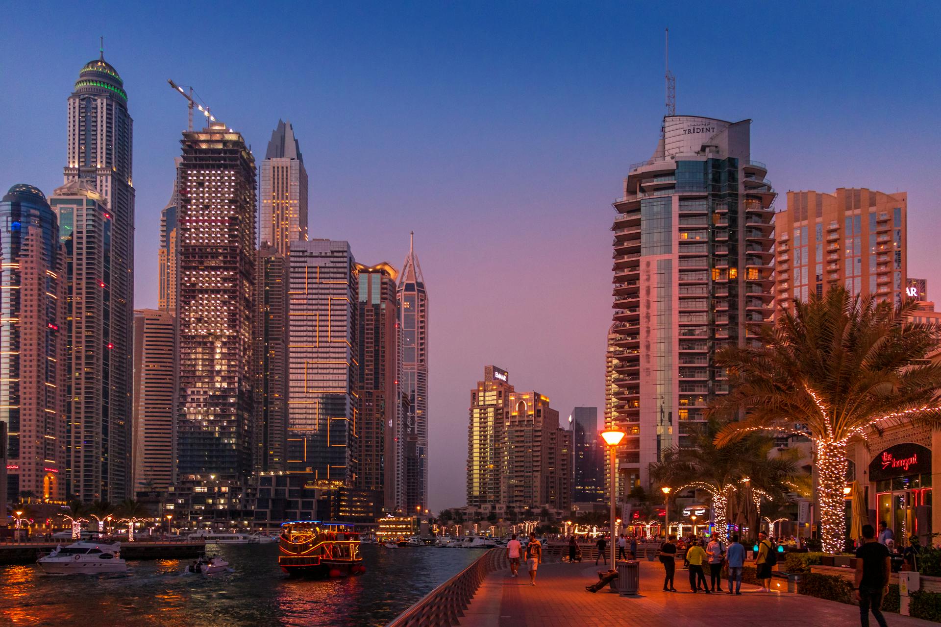 Dubai on a Budget? Score Unbeatable Flights from Peshawar with Ticket Planet! π¦πͺ βοΈ π΅π°