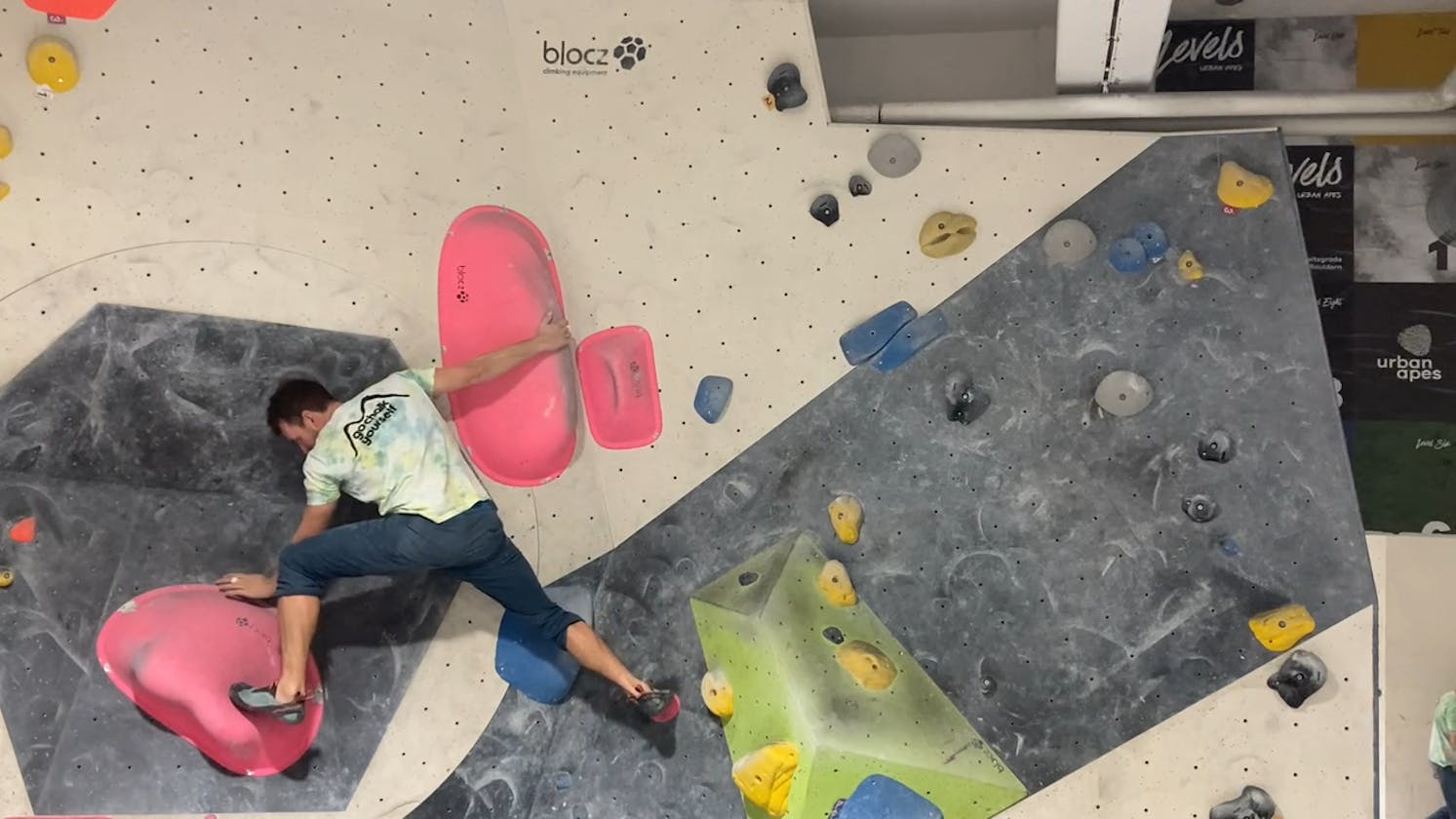 Essential Apps and Websites Every Bouldering Enthusiast Needs