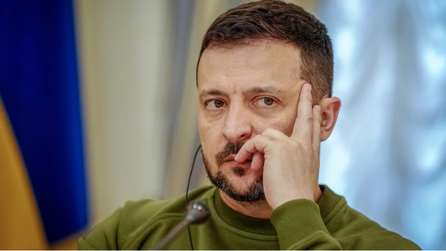 US intelligence sees Russia step up disinformation campaign against Ukraine’s Zelensky