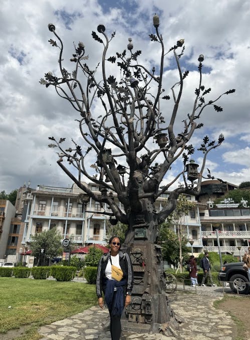 Didn't manage to get on the cable car but we at least had to take pictures with this beautiful tree