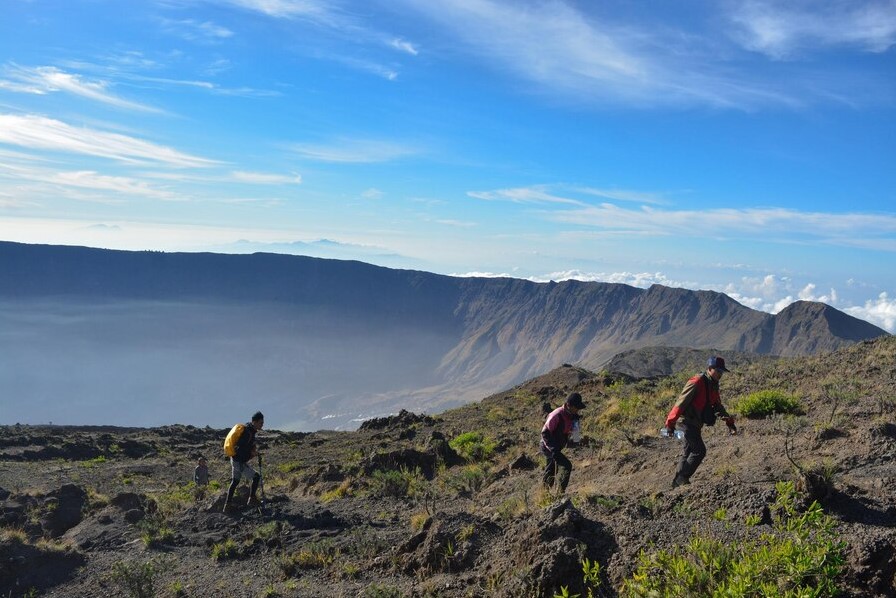 Mount Kilimanjaro Trekking Routes and Tips to Reach Safely