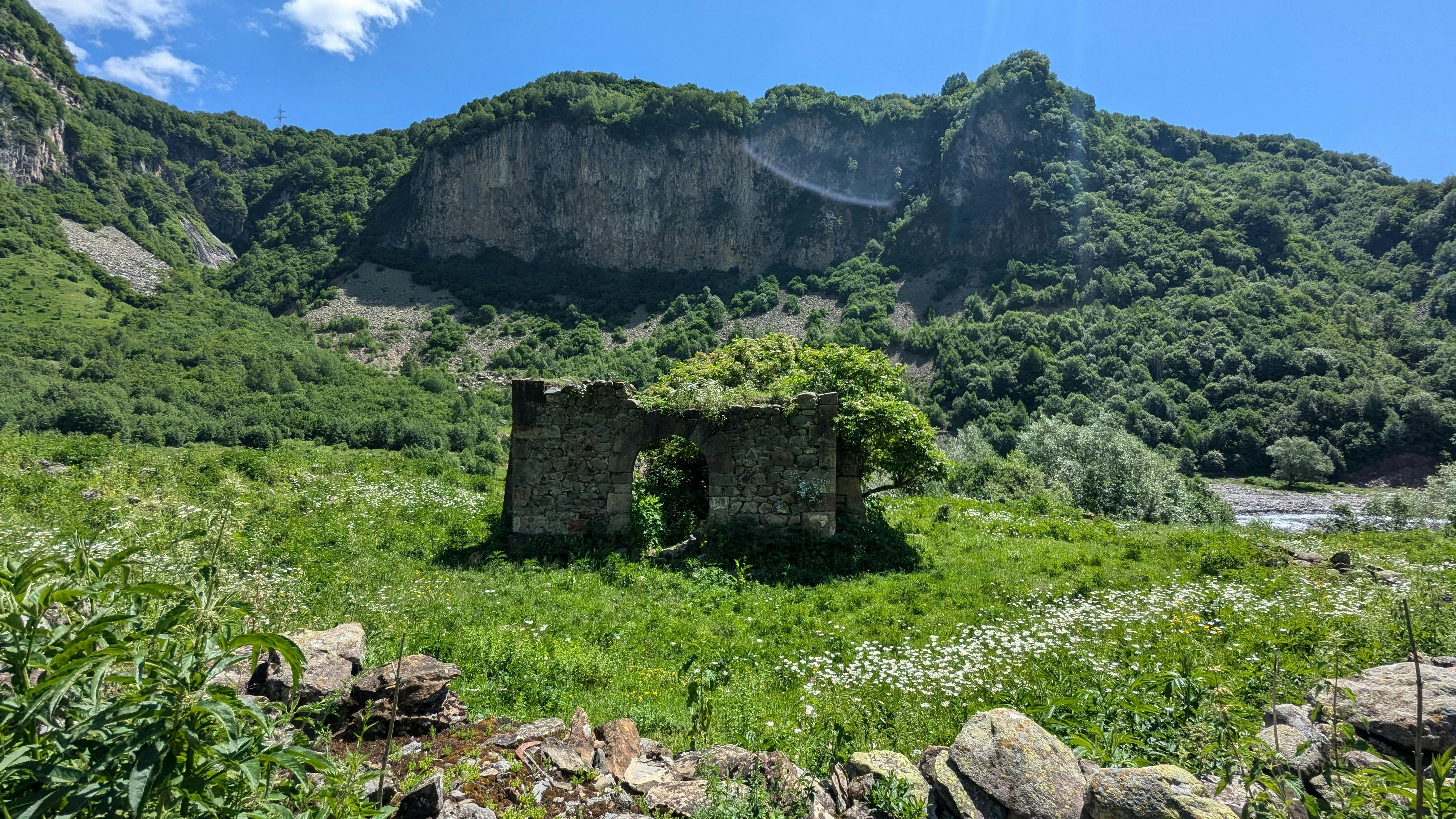 Old house on the way to the waterfall