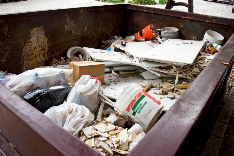 The Benefits of Regular Junk Hauling for Homeowners