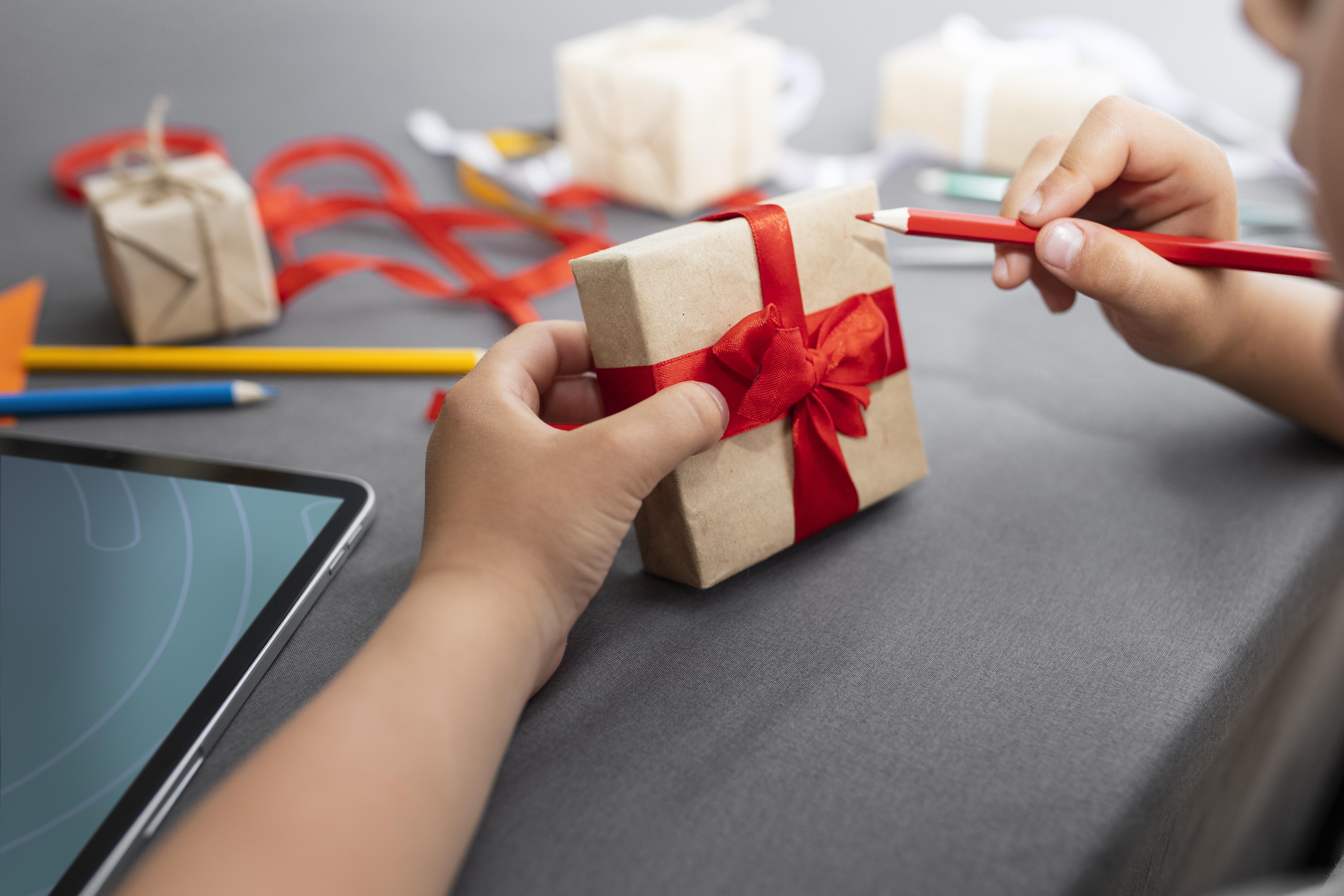 The Art of Personalization in Corporate Gifting: Making Each Gift Unique