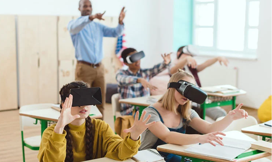 Top 5 Use Cases of Immersive Technology in Education in Canada