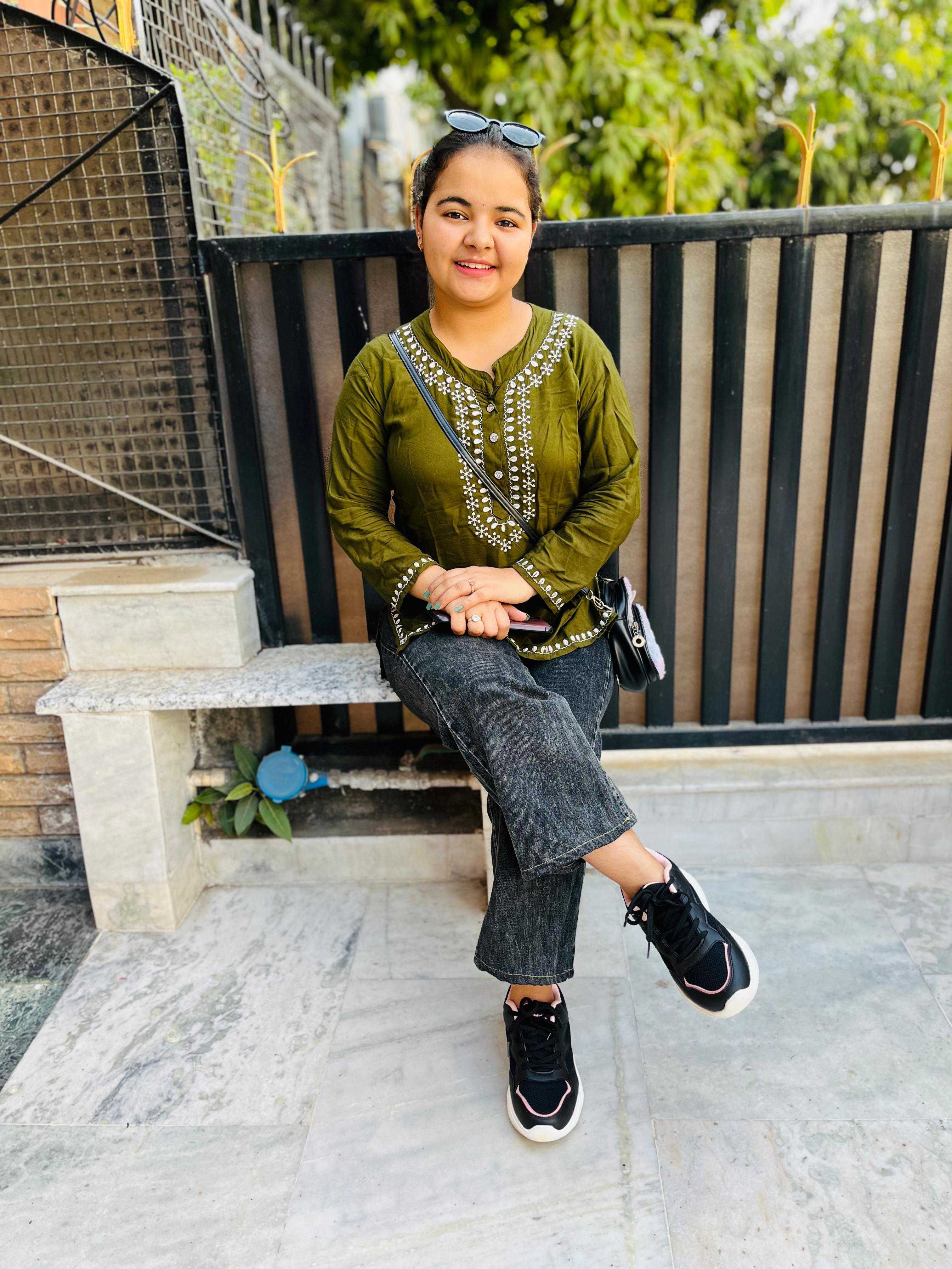 Diksha Thakur 