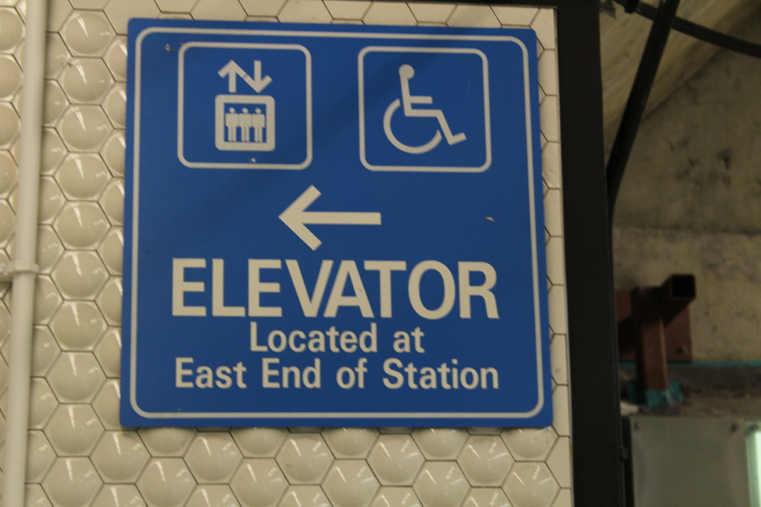 Why Directional Signs Are Essential for Vancouver’s Complex Urban Spaces