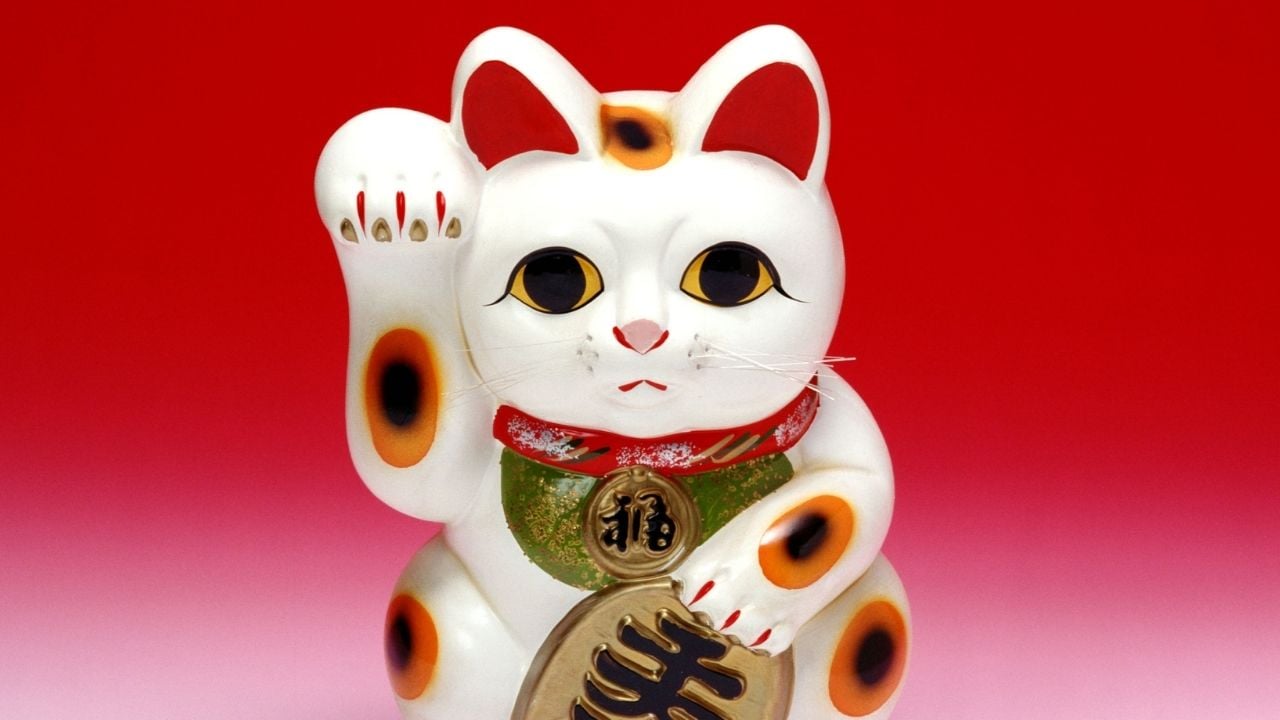 calico kedi şeklinde Maneki Neko