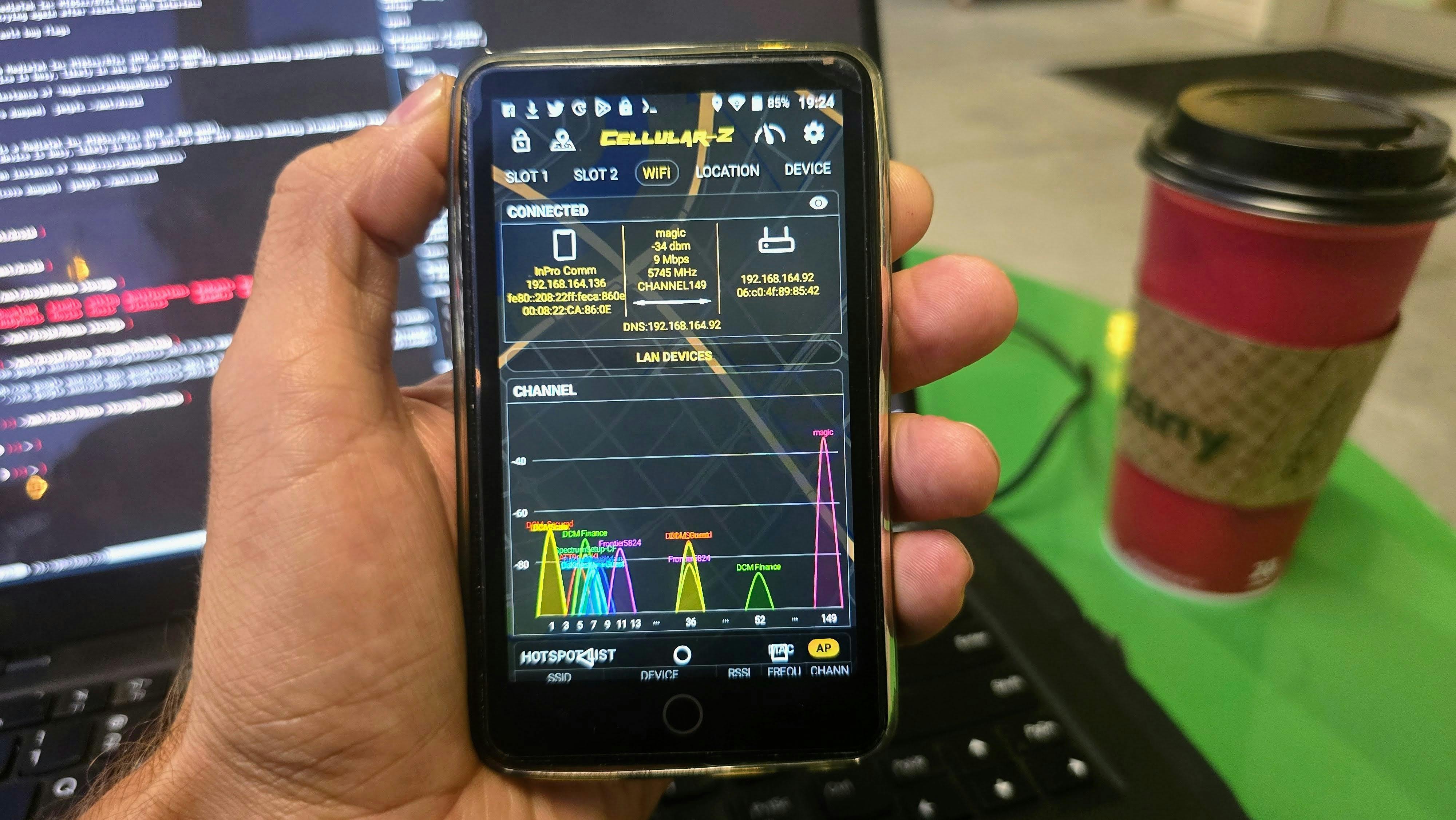 Visualizing the Wi-Fi spectrum with CellularZ