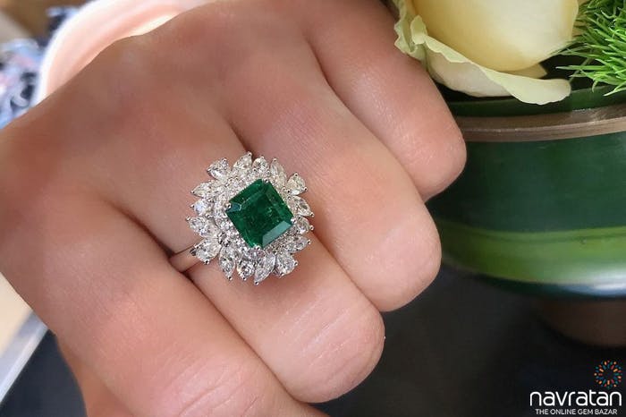 Rituals for Wearing an Emerald (Panna) Gemstone