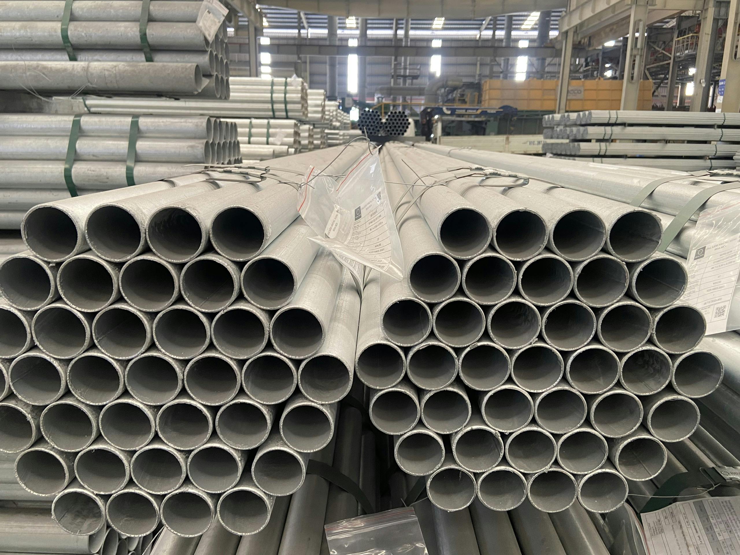 Hot-dip galvanized steel pipes (ống thép mạ kẽm nhúng nóng)