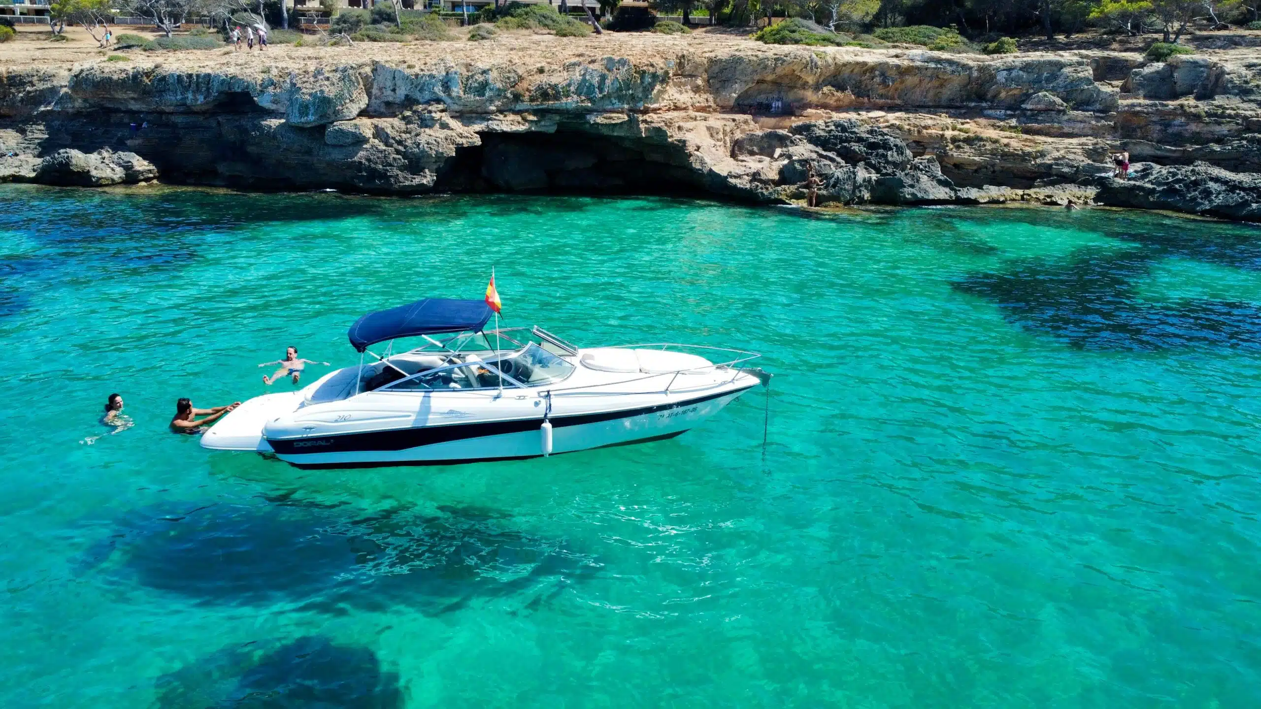 Boat Charter Mallorca: Explore the Mediterranean with VelaMallorca