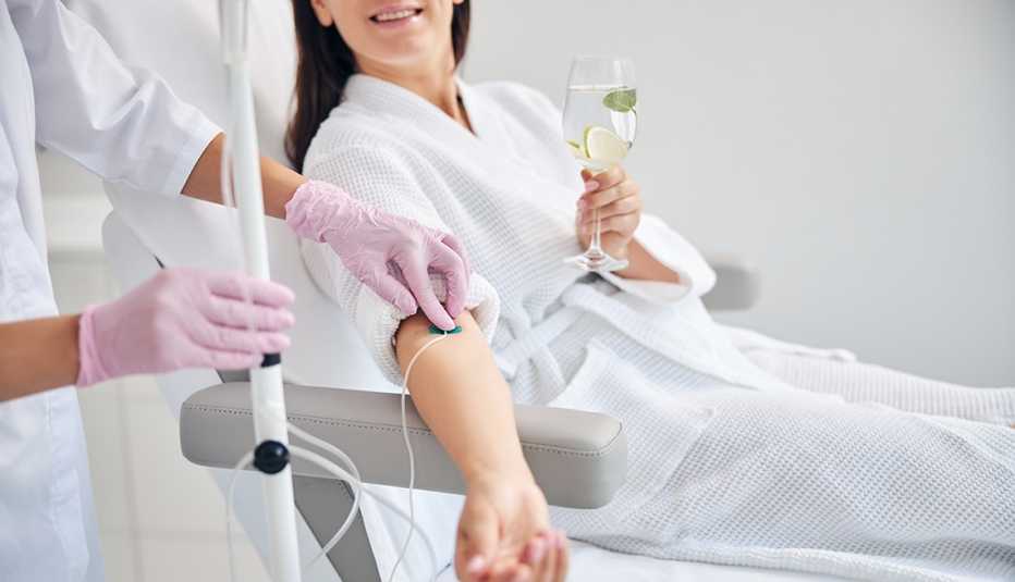 Is Getting an IV Drip at Home in Dubai Safe? Essential Tips for First-Timers