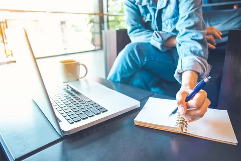 What Questions Should You Ask Before Hiring Ghostwriting Services
