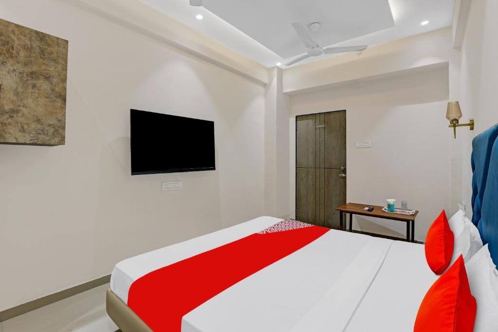 hourly hotels in Surat