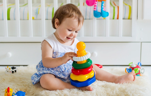 Bé 1 tuổi có thể làm gì? Những dấu ấn phát triển và bí quyết chăm sóc