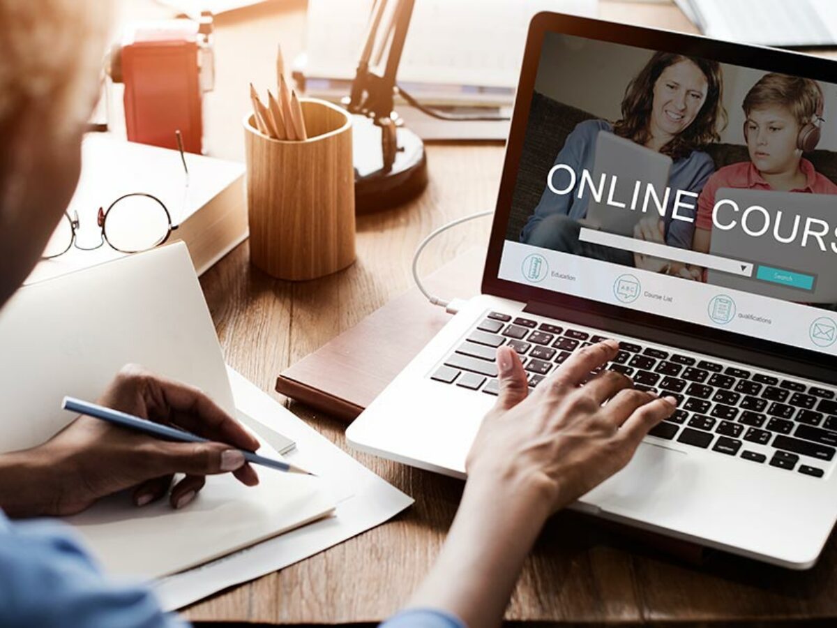 How Can Career Counseling Online Help You Build a Personalized Career Roadmap?