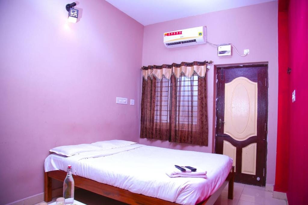      Hotels in MG Road, Pondicherry