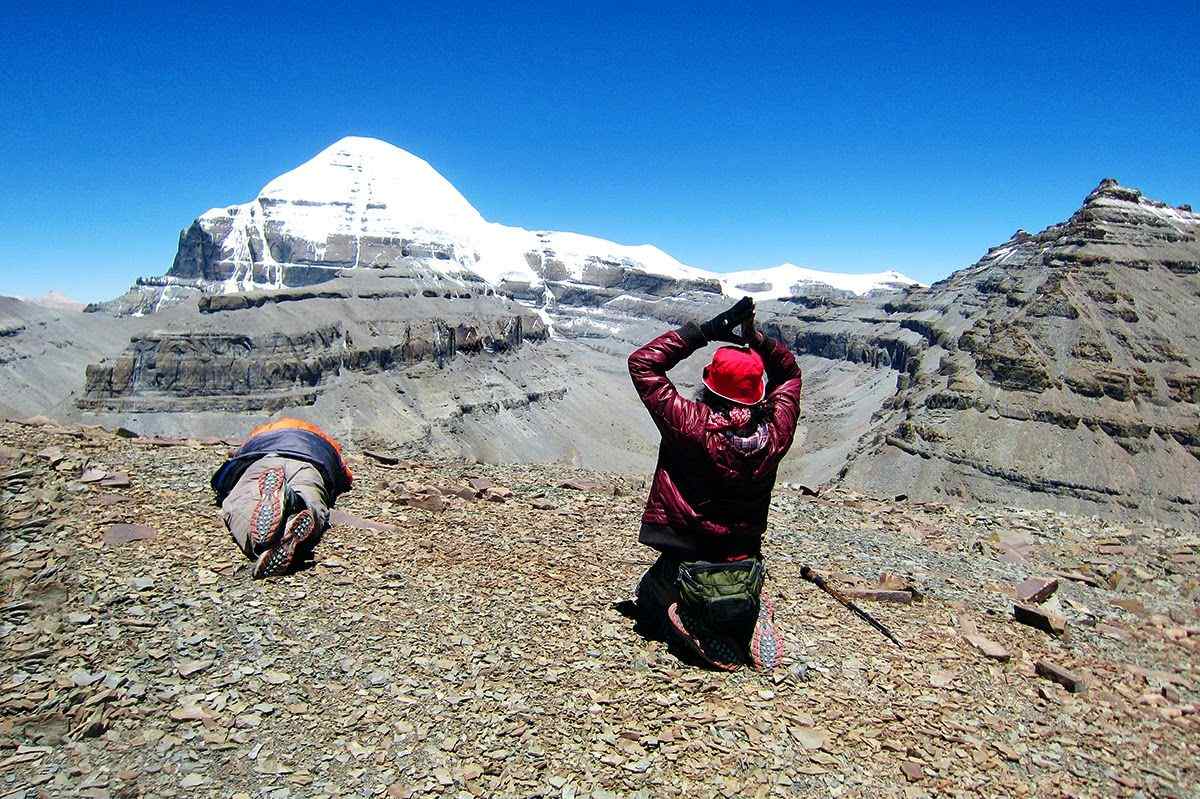 Road Package Mansarovar Yatra: Travelling towards Spiritual Bliss