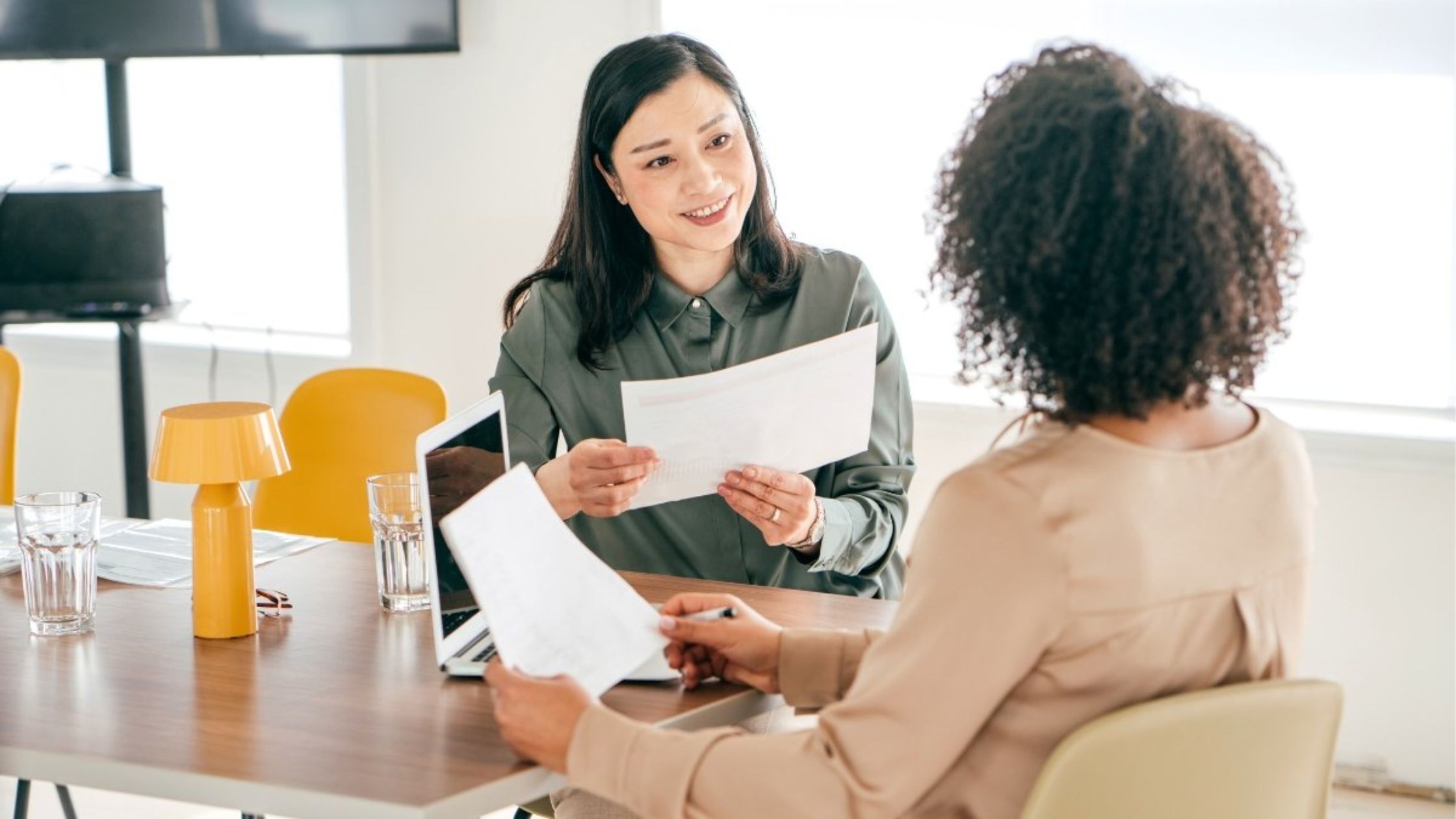 AI-Powered Recruiting: In Minutes, Create the Perfect Job Description