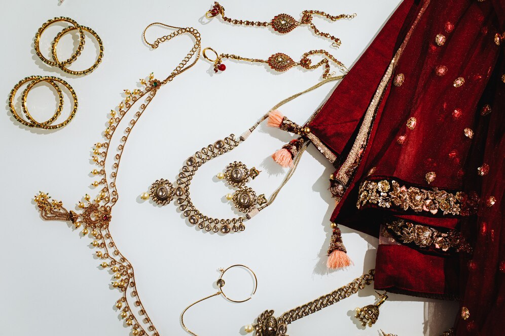 A Beginner’s Guide to Renting Jewelry: What You Need to Know?