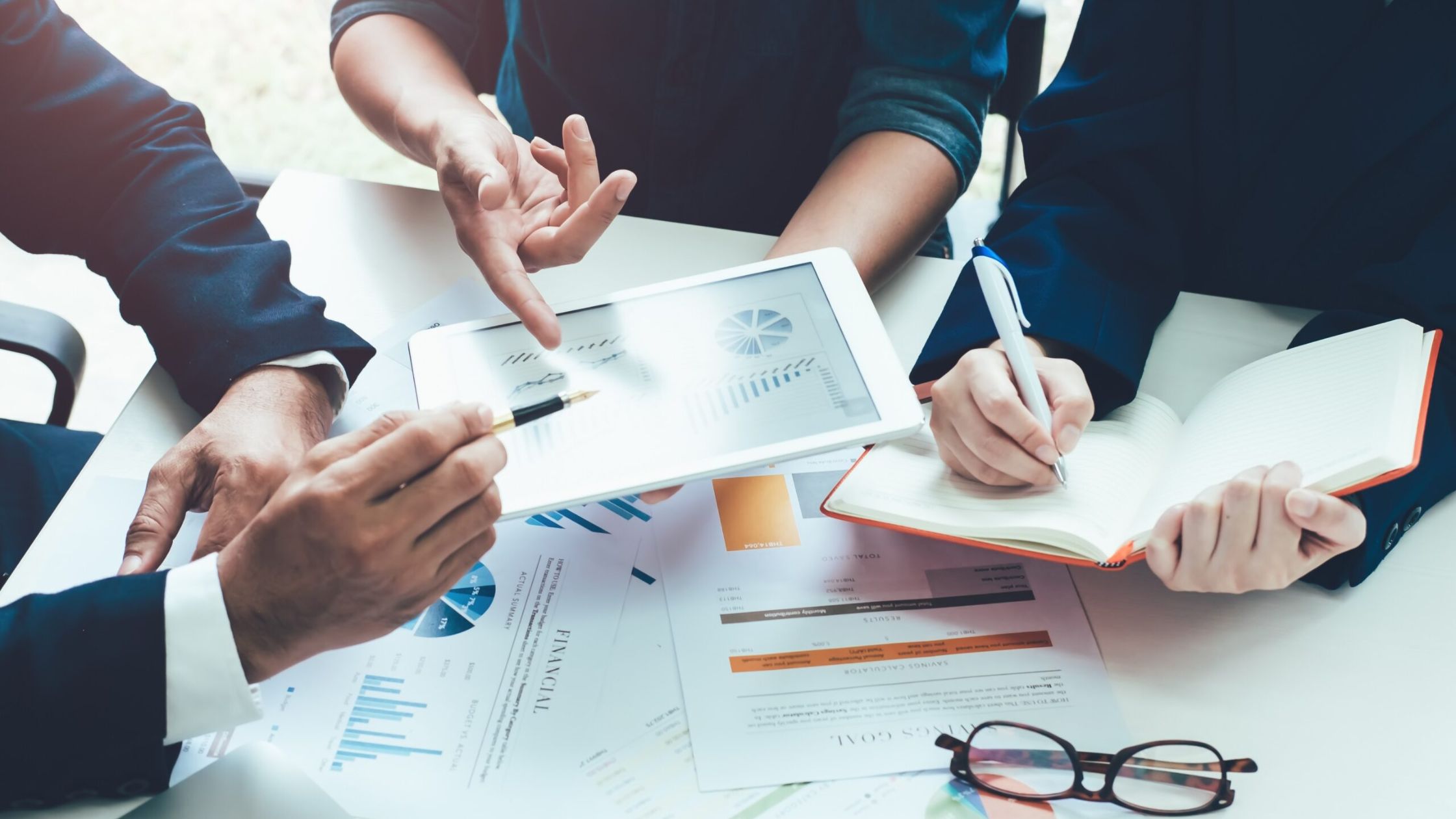 AI Candidate Evaluation: How may AI tools help to improve hiring decisions?