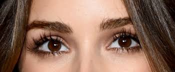How to Apply Black Mascara Without Clumping: Expert Tips