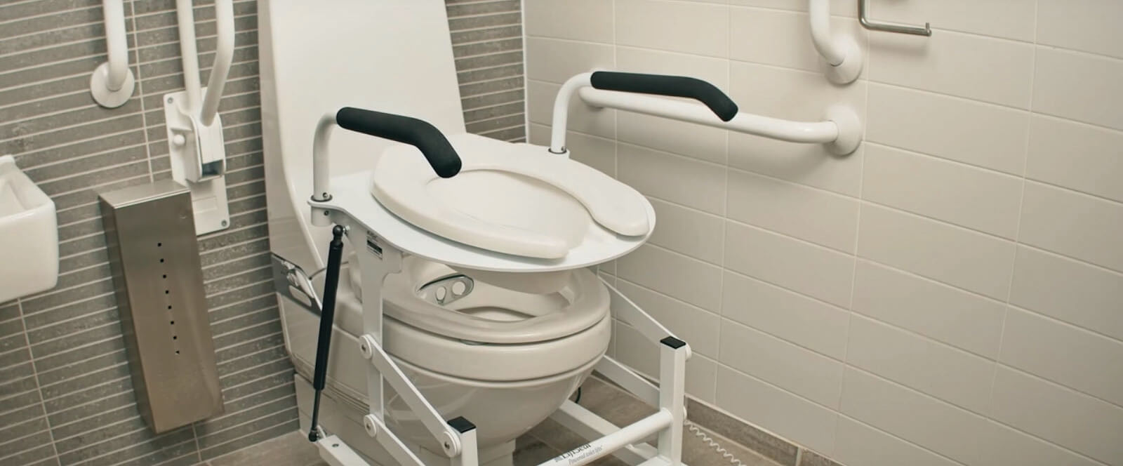 Explore the Best Commode Seat Raiser Store in Bangalore: Enhance Comfort and Accessibility.