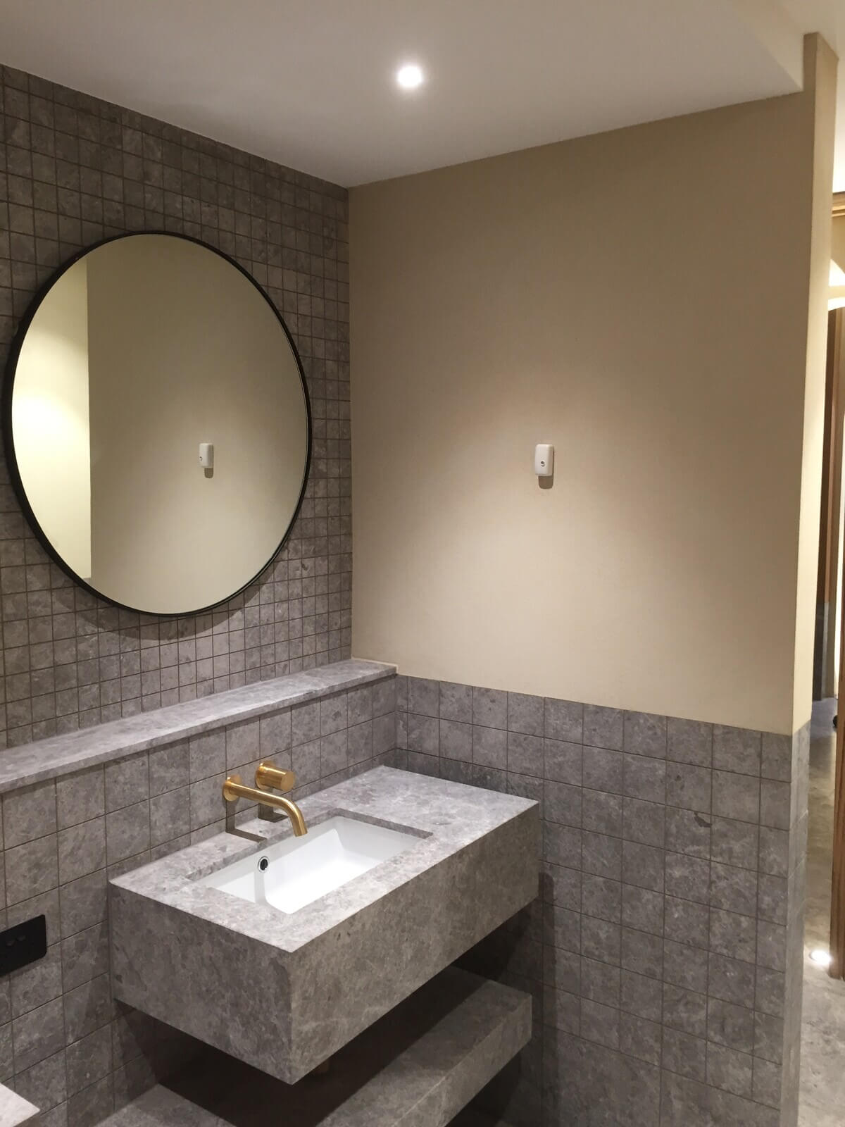 Expert Residential Caulking Services for a Leak-Free Home