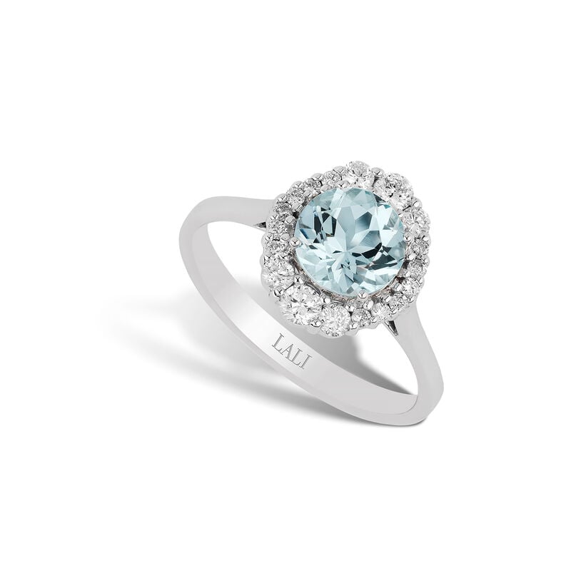 Aquamarine Birthstone: The Perfect Gem for Elegance and Tranquility