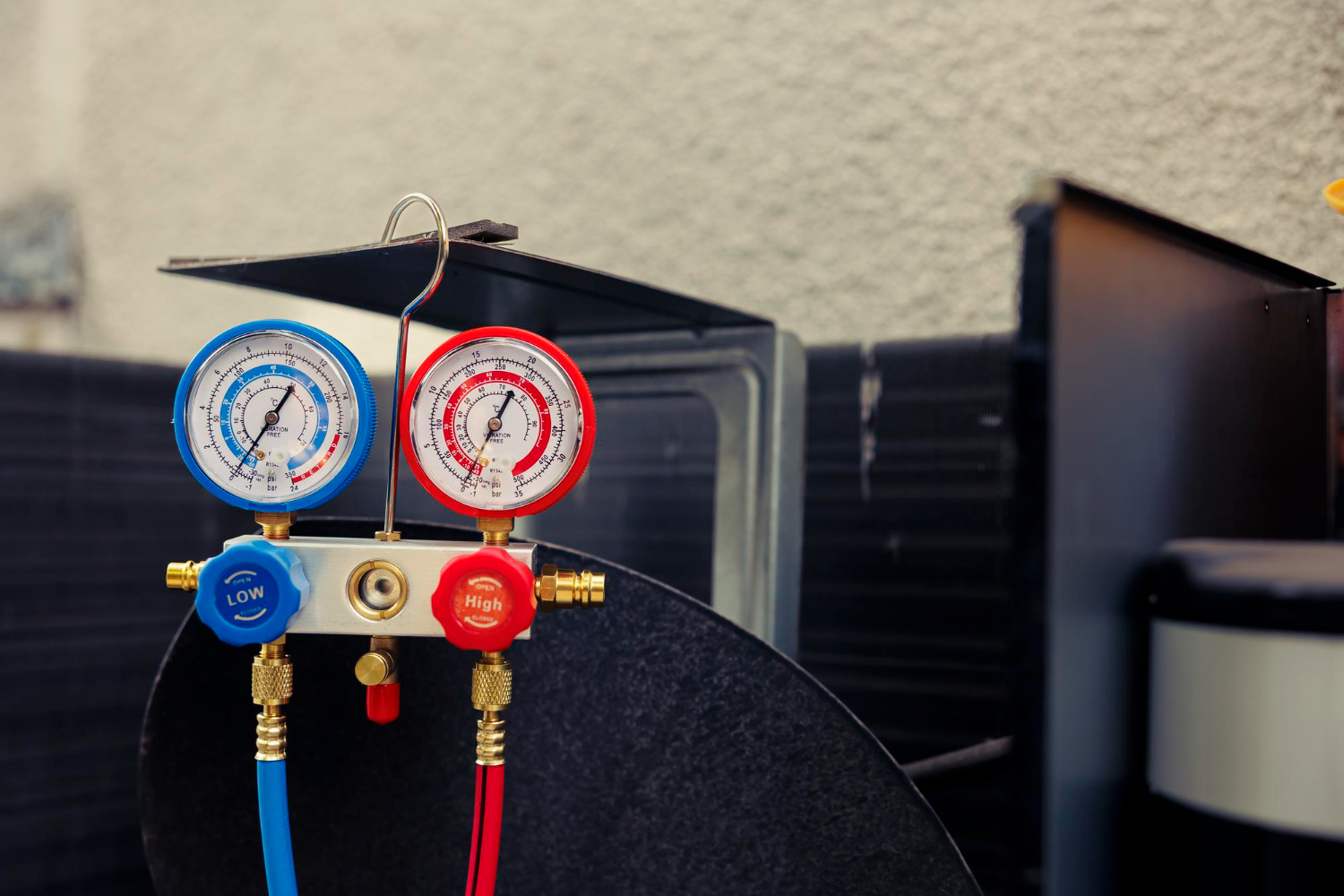 Commercial Aircon Servicing – Stay Cool & Efficient for Your Business