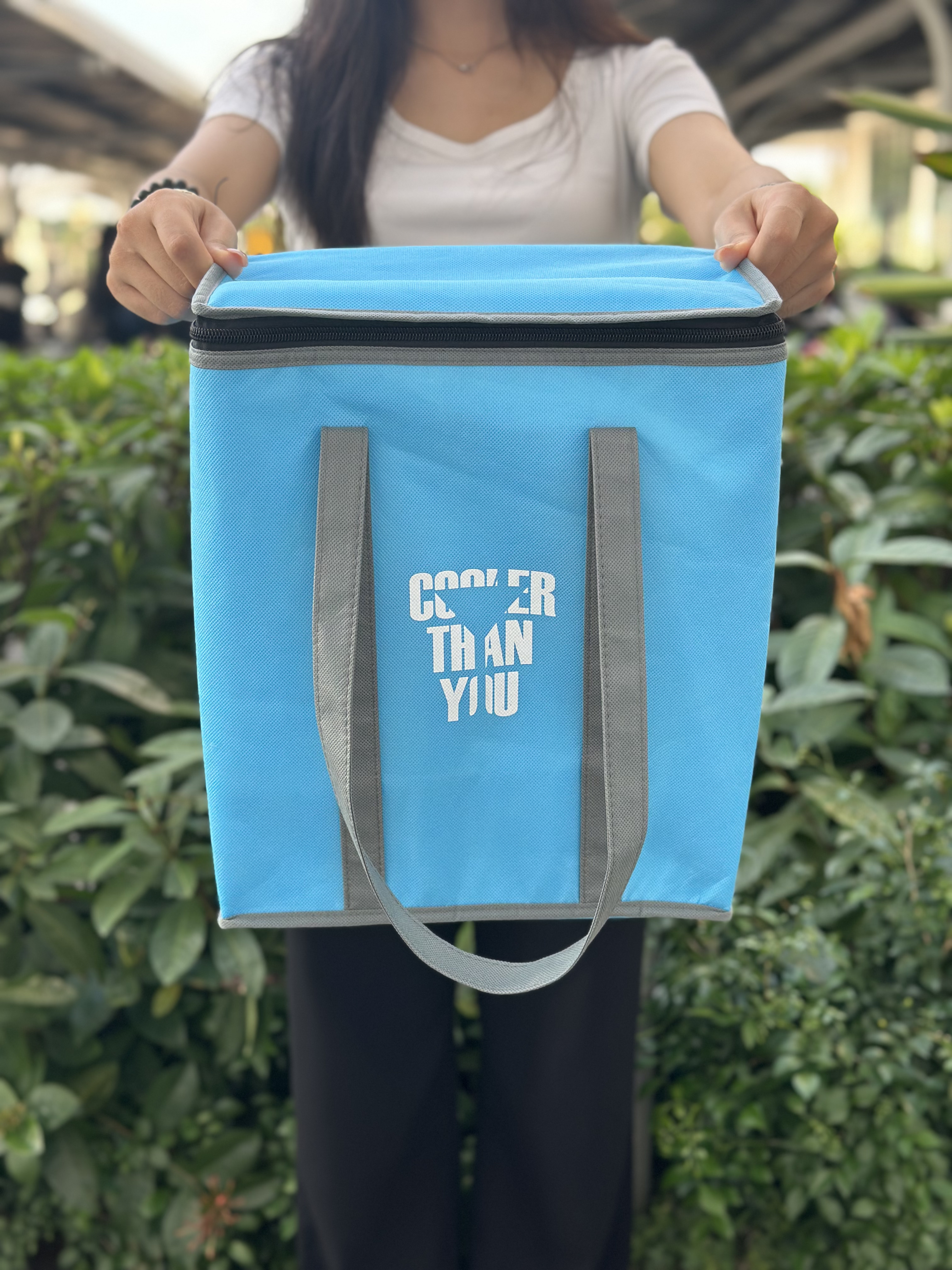 Cooler Bag Insulated: The Smart Choice for Businesses and Consumers