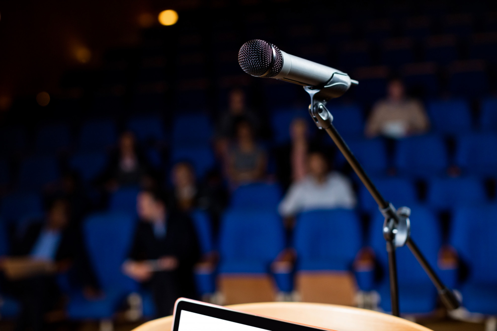 Speak with Impact: Presentation Skills Training that Increases Confidence and Clarity