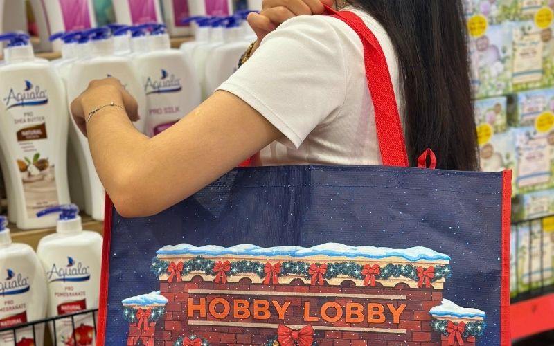 Why PP Woven Shopping Bags Are the Perfect Fit for Modern Retail