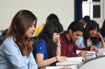 How to Prepare for MPPSC While Working a Full-Time Job?