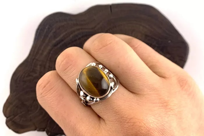 Aries and Tiger Eye: Perfect Match for Confidence & Focus