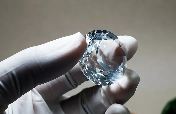 Aries Birthstone Color: Power, Beauty, and Symbolism