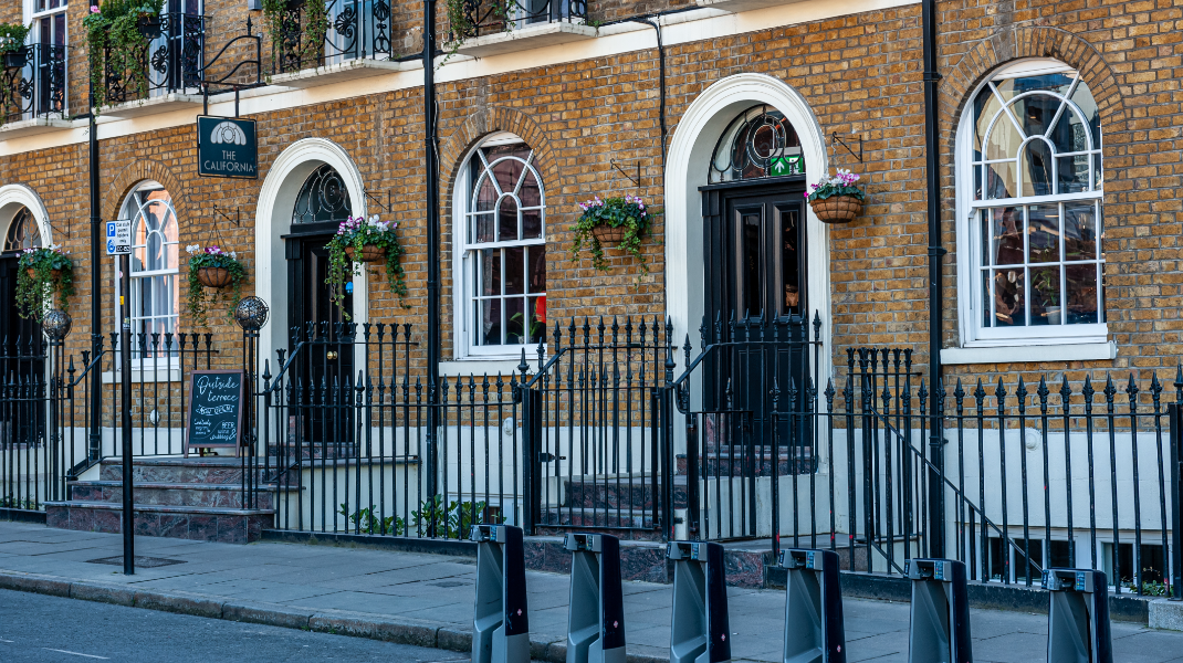 London Euston Hotels: Comfort and Convenience Just Steps Away from the Station